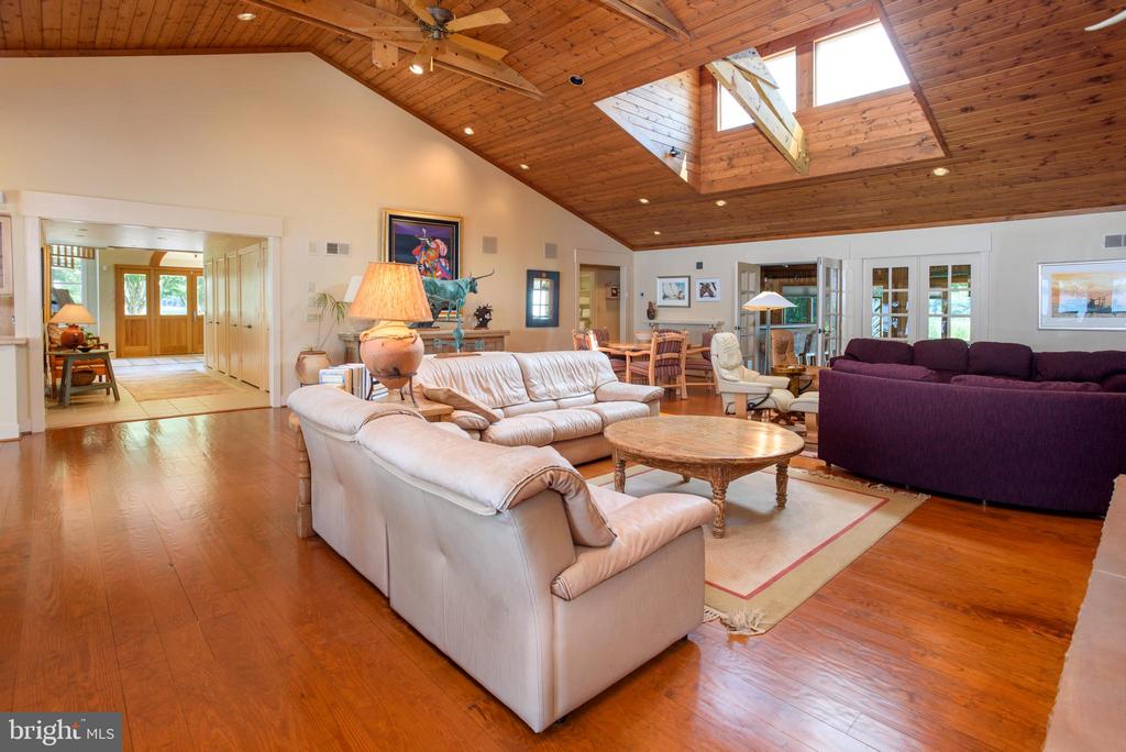 8573 Marengo Farm Rd