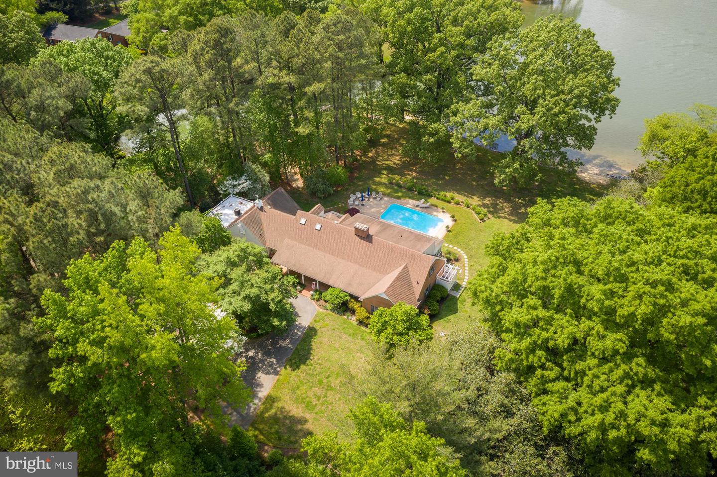 7304 Waverly Island Rd
