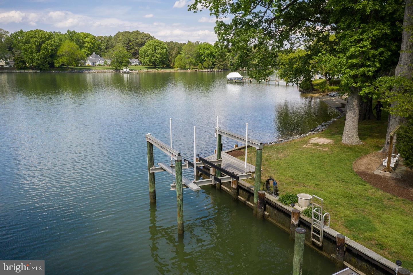 7304 Waverly Island Rd