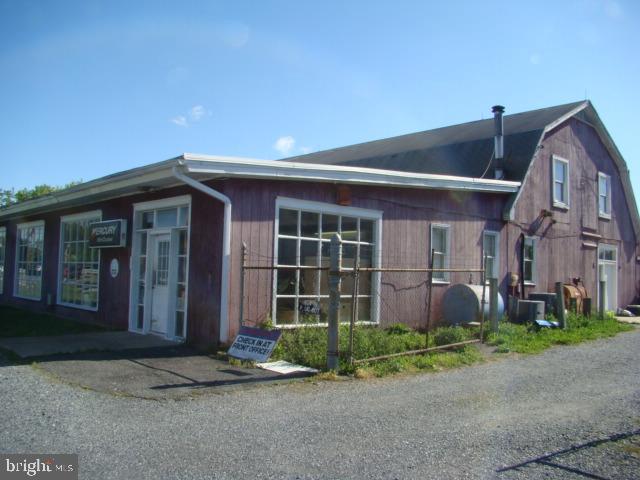 9295 Ocean Gateway