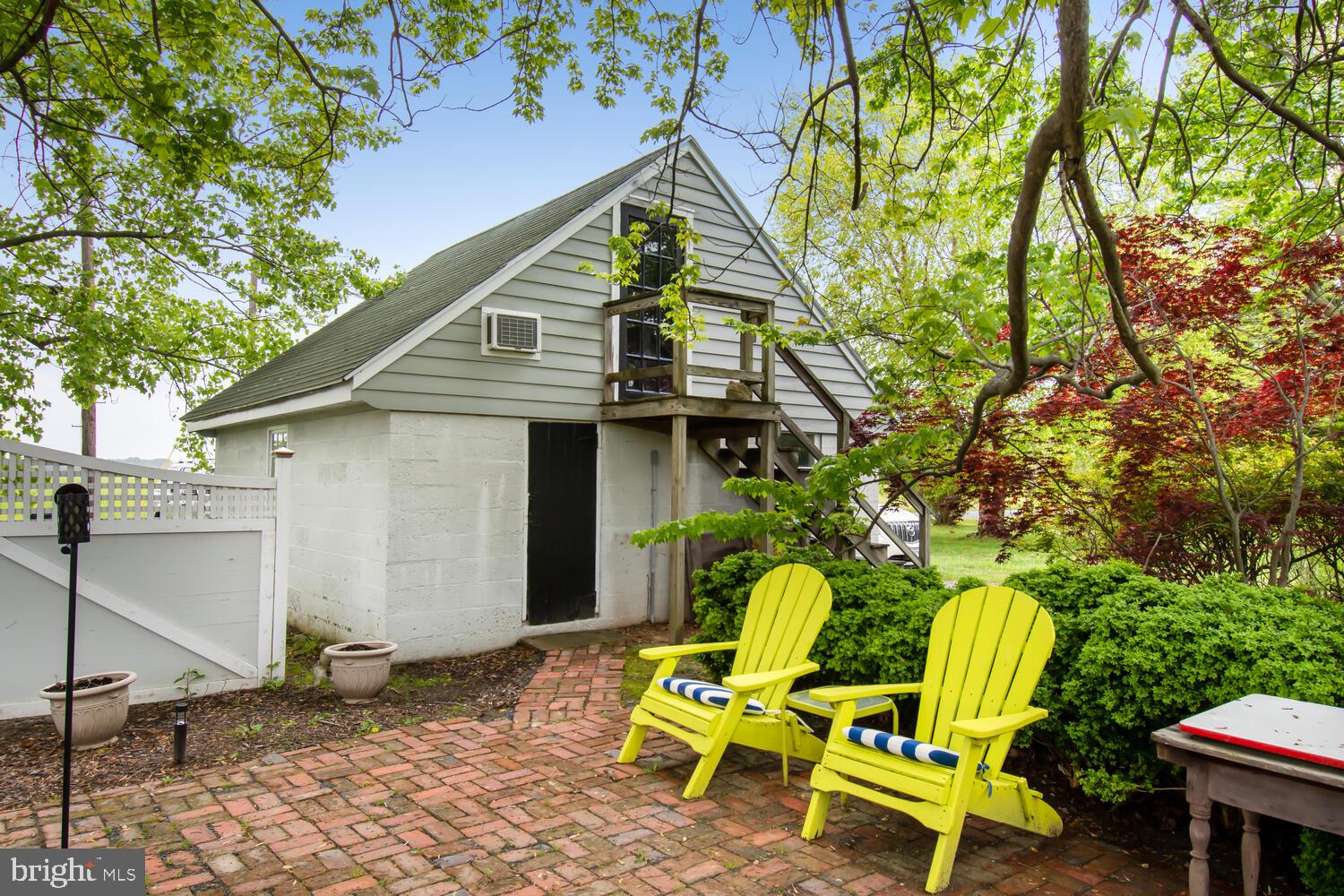 4944 Fairbank Rd