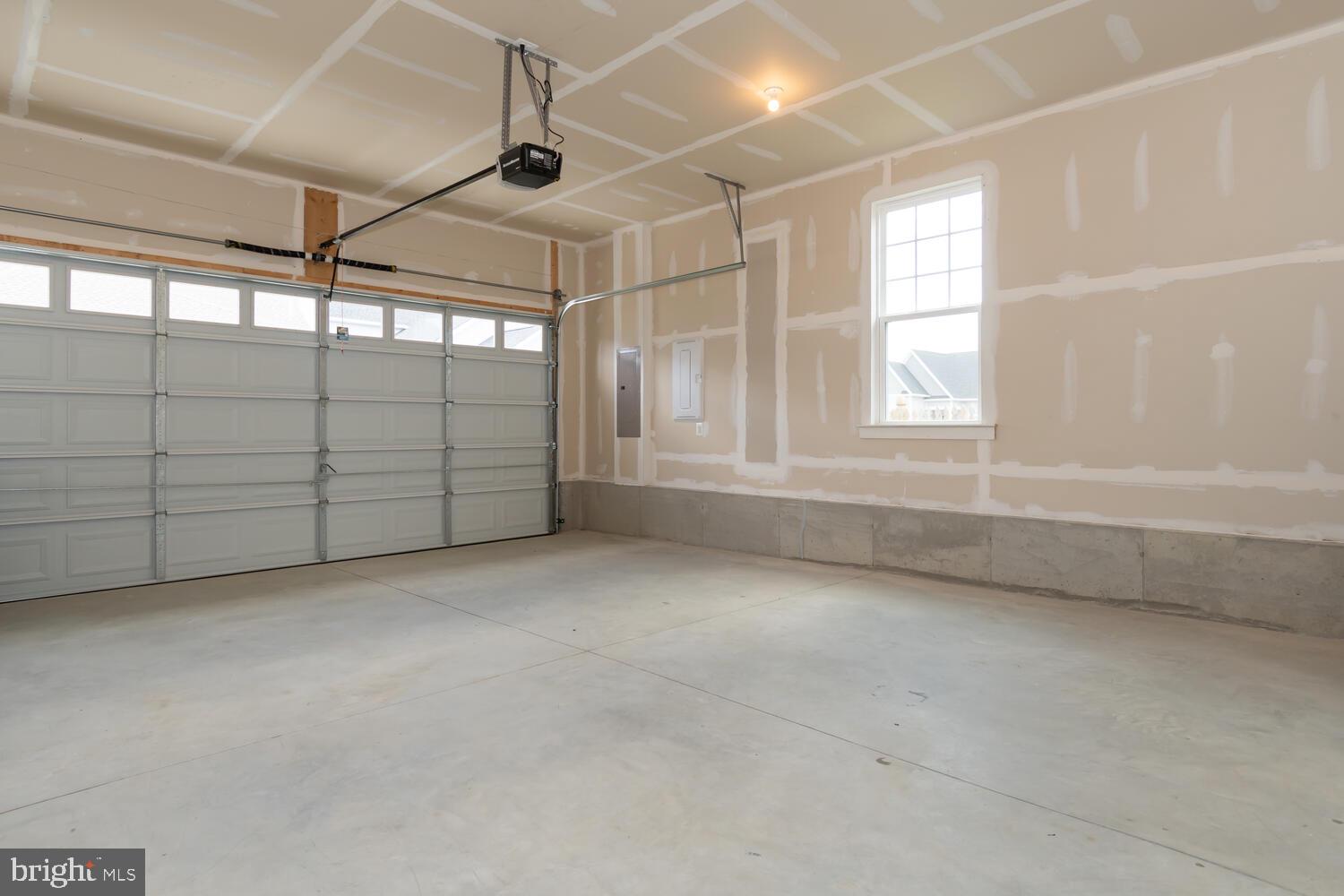 8103 Fox Squirrel Way