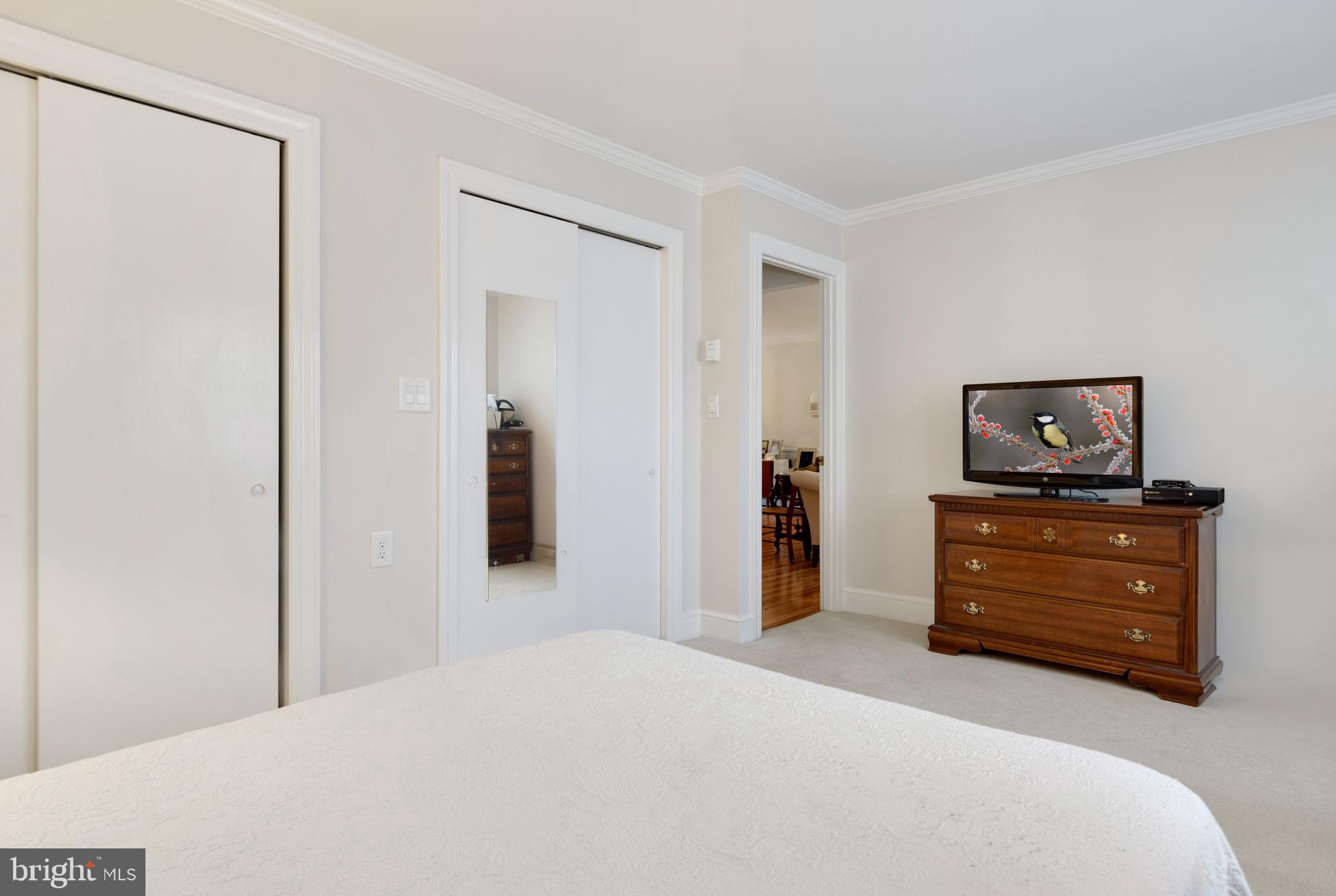 306 S Washington St #5