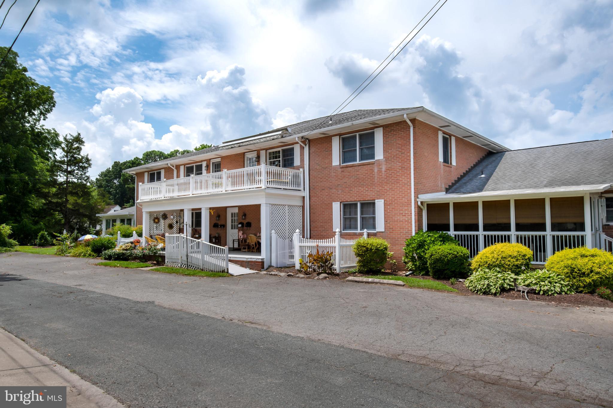 306 S Washington St #5