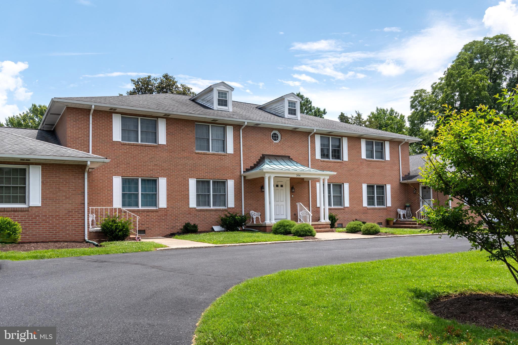 306 S Washington St #5