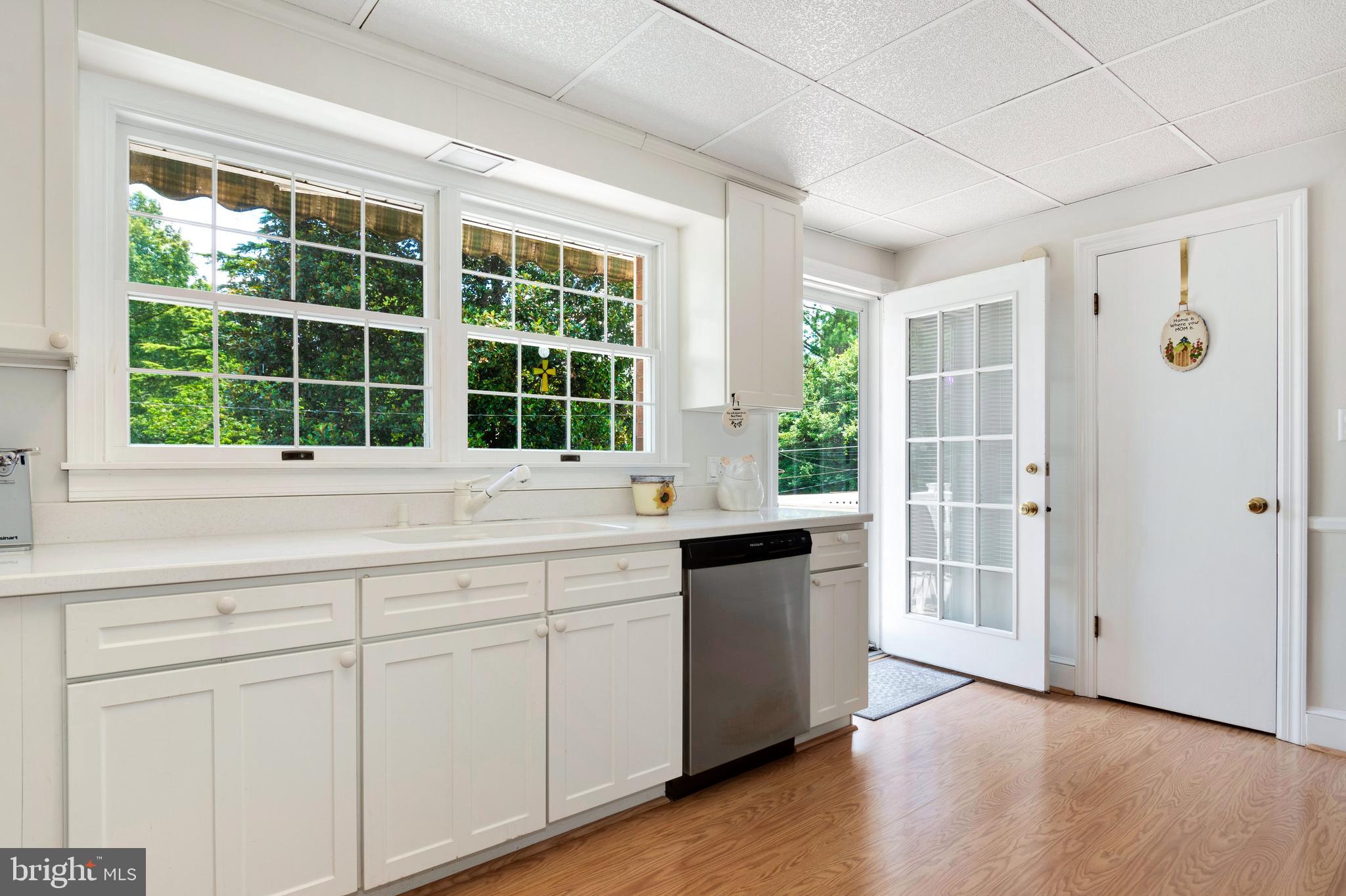 306 S Washington St #5