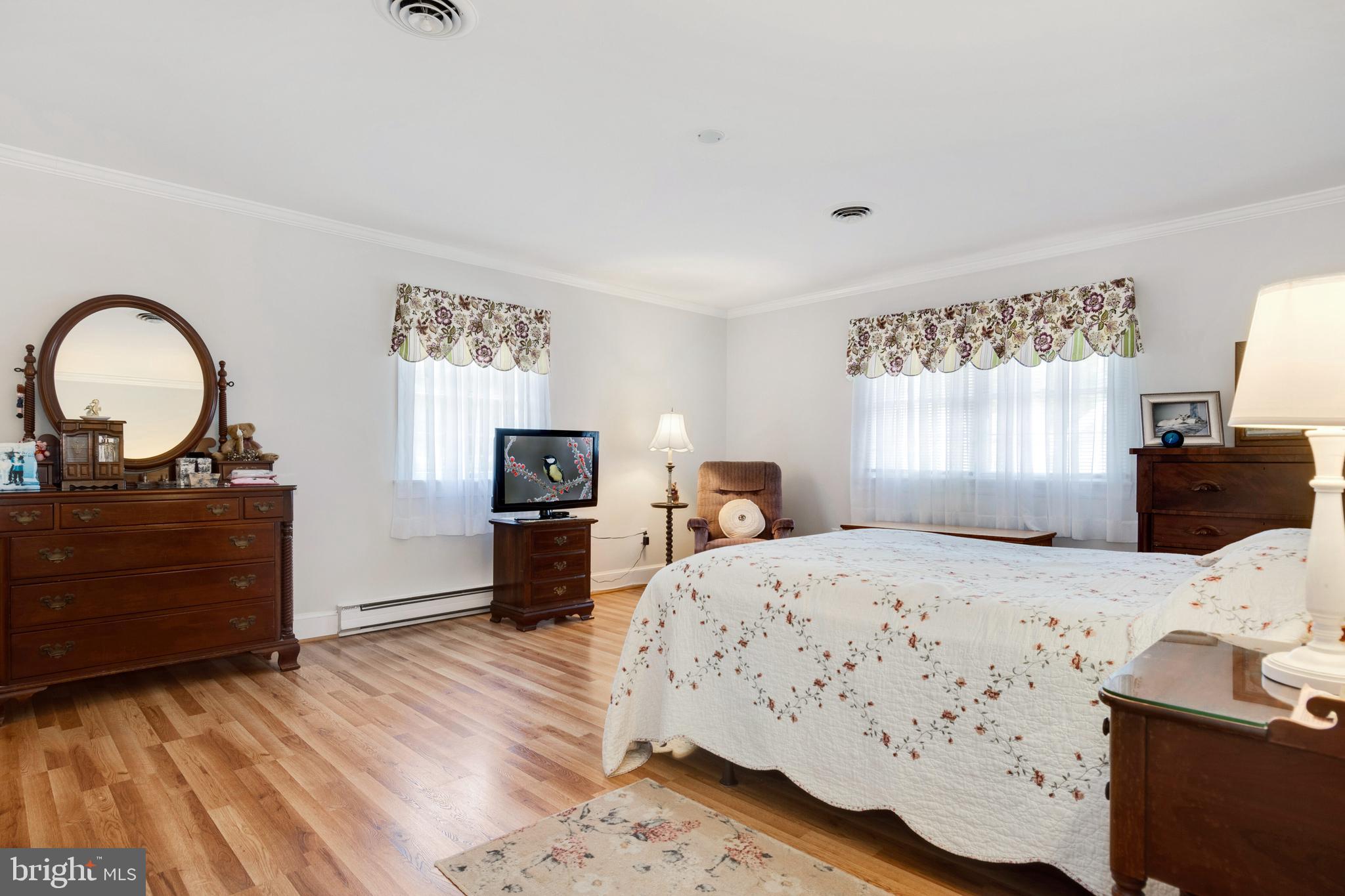 306 S Washington St #5