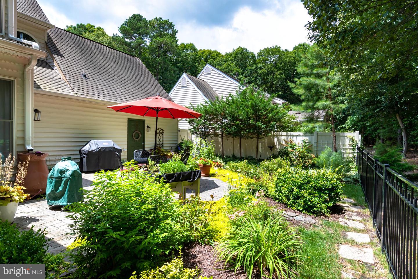 28413 Pinehurst Cir