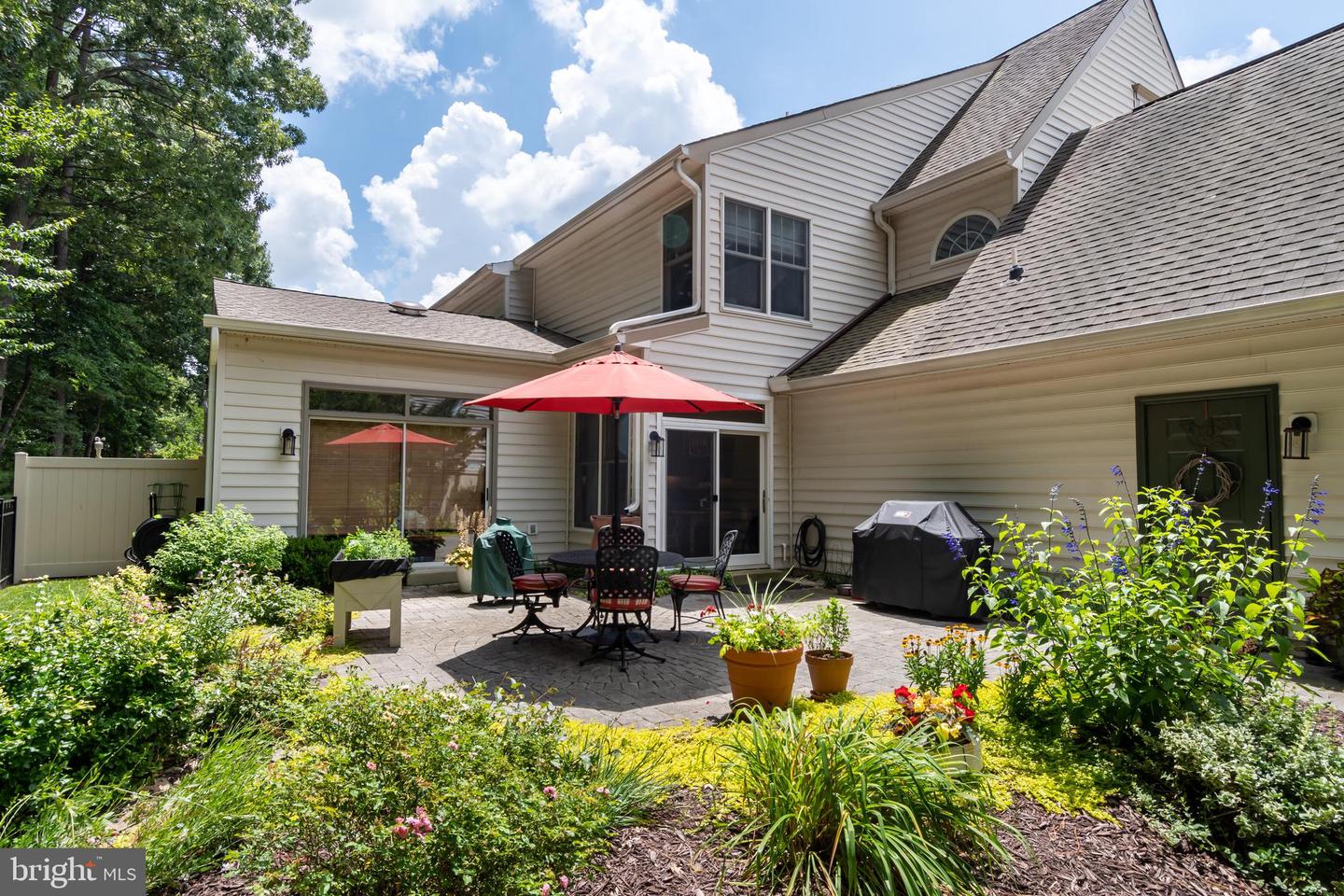 28413 Pinehurst Cir