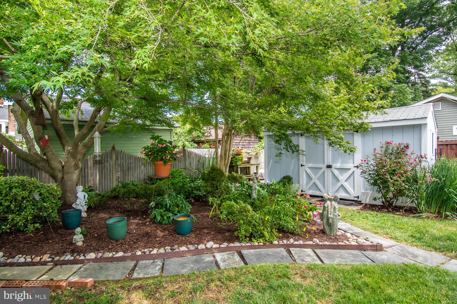 201 E Marengo St