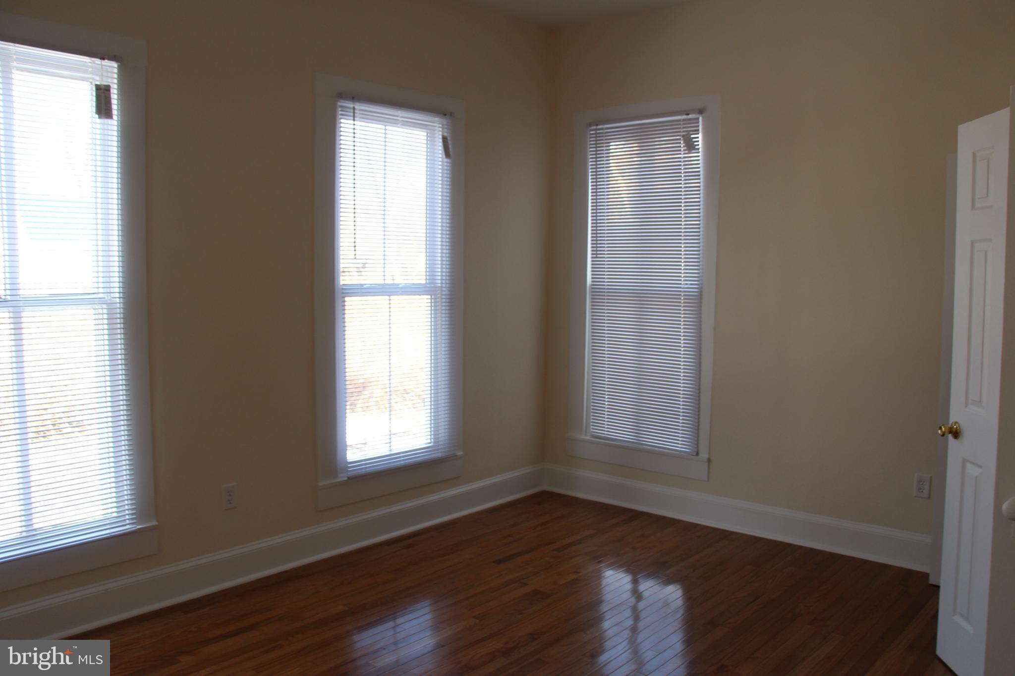 205 Railroad Ave ##B