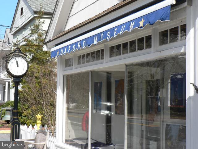 200 Bonfield Ave