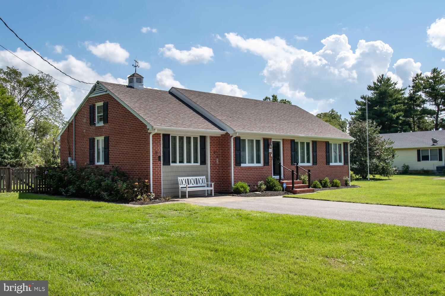 200 Bonfield Ave