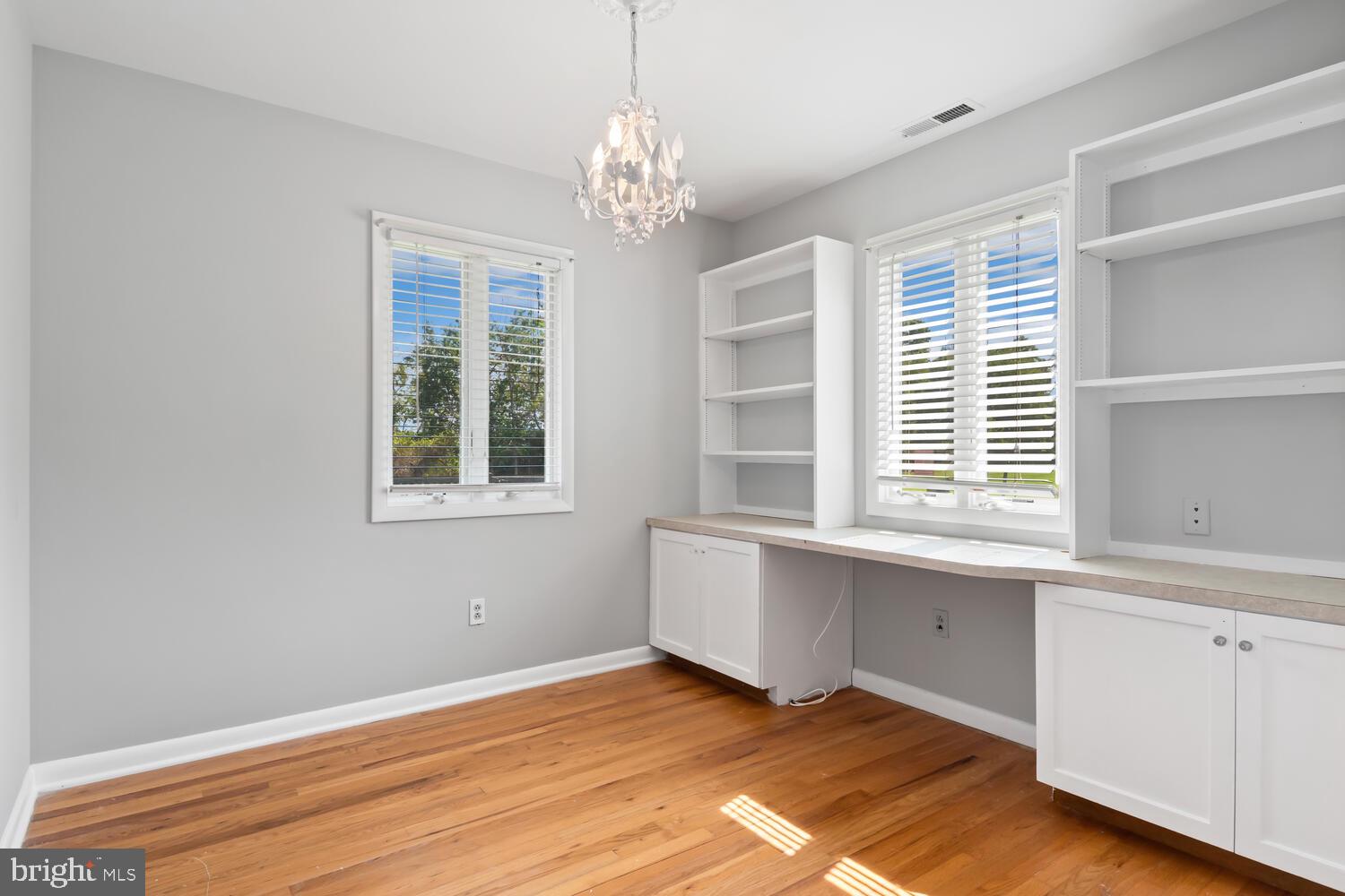 200 Bonfield Ave