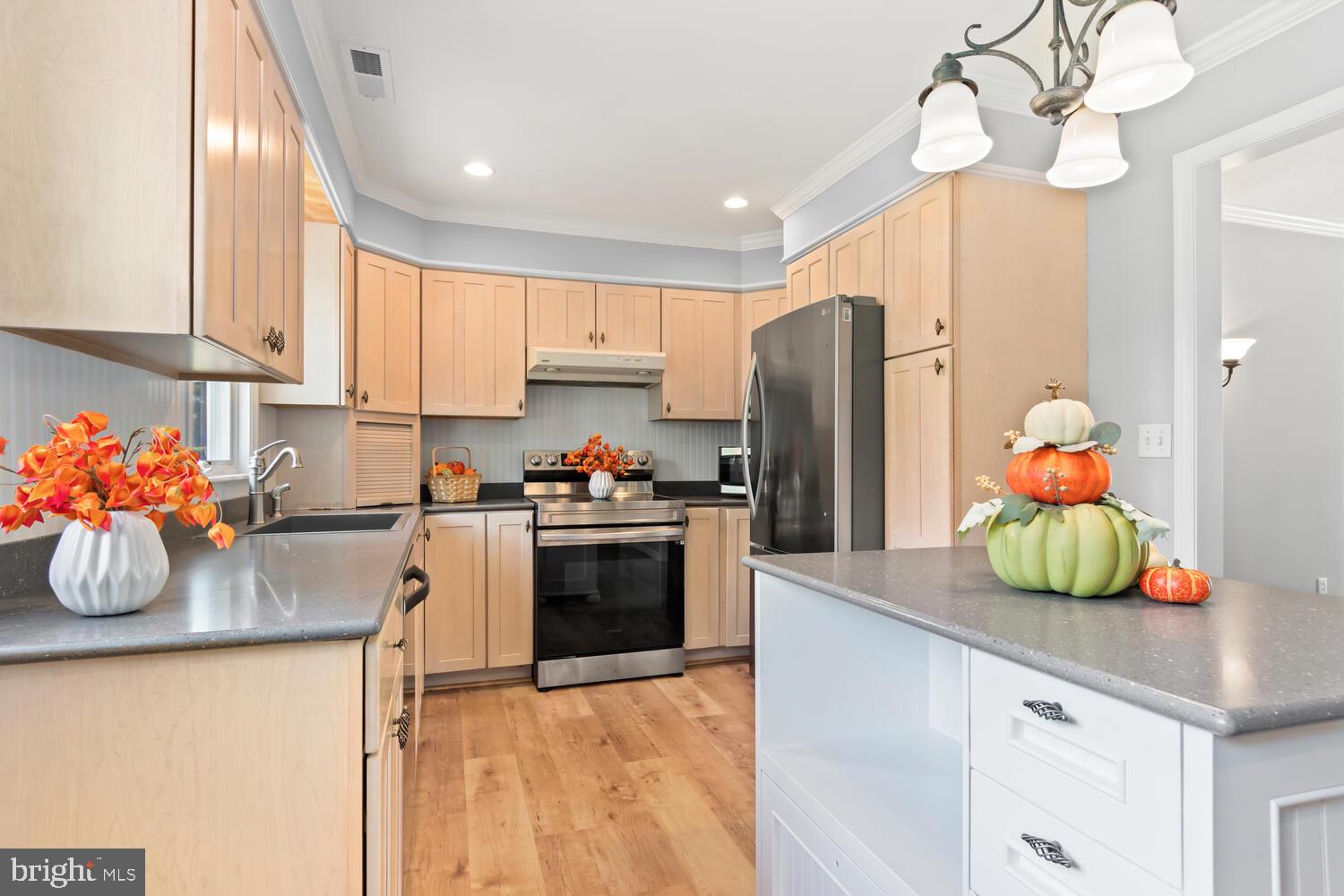 200 Bonfield Ave