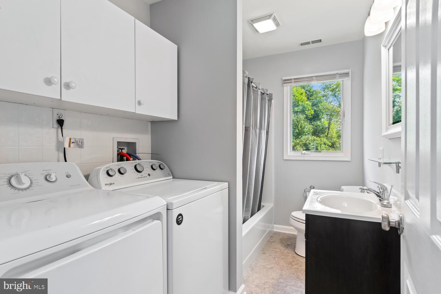 200 Bonfield Ave