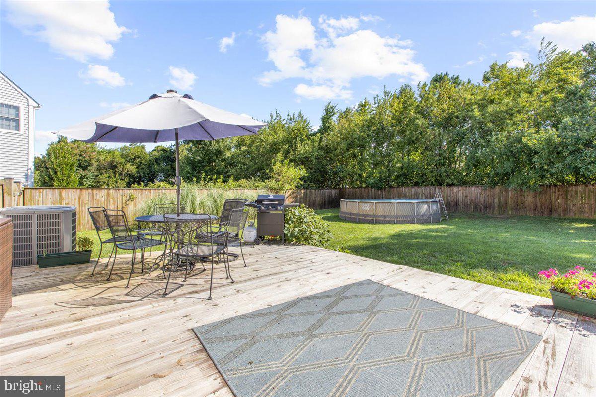 8824 Roundhouse Cir