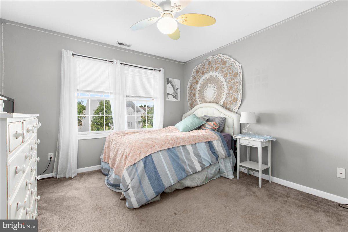 8824 Roundhouse Cir