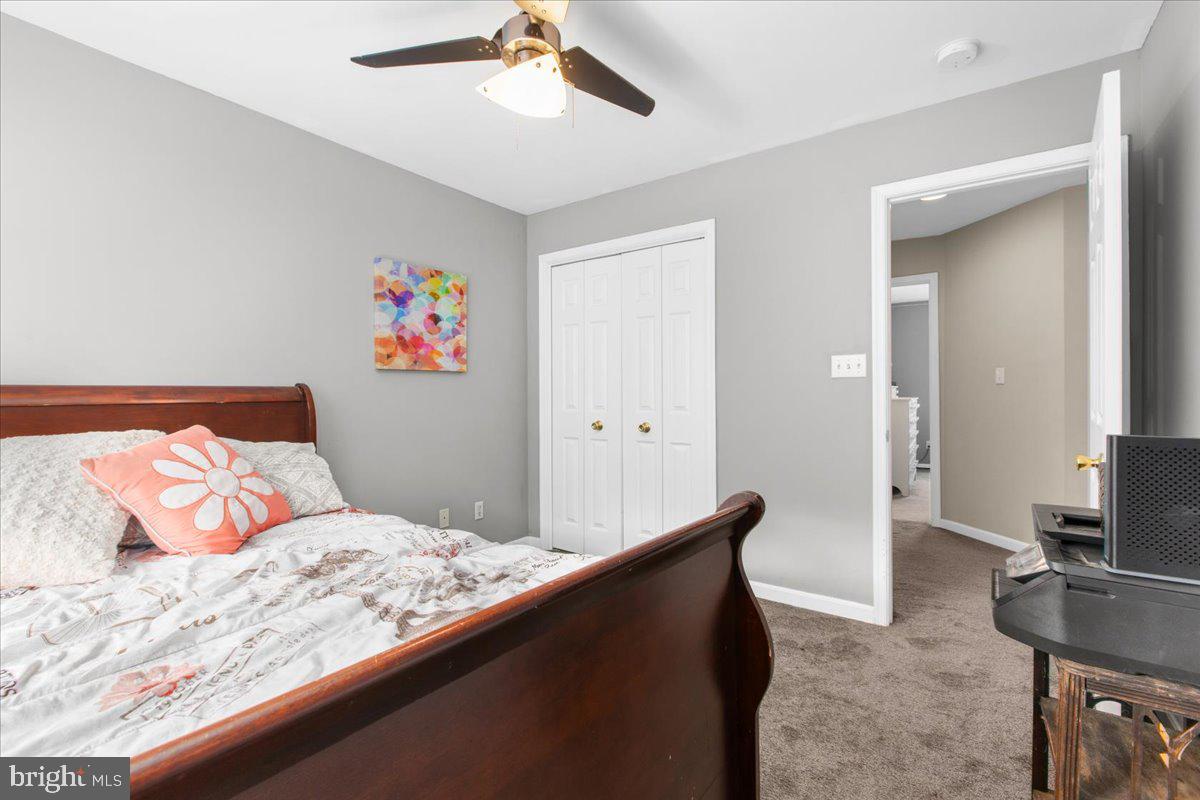 8824 Roundhouse Cir