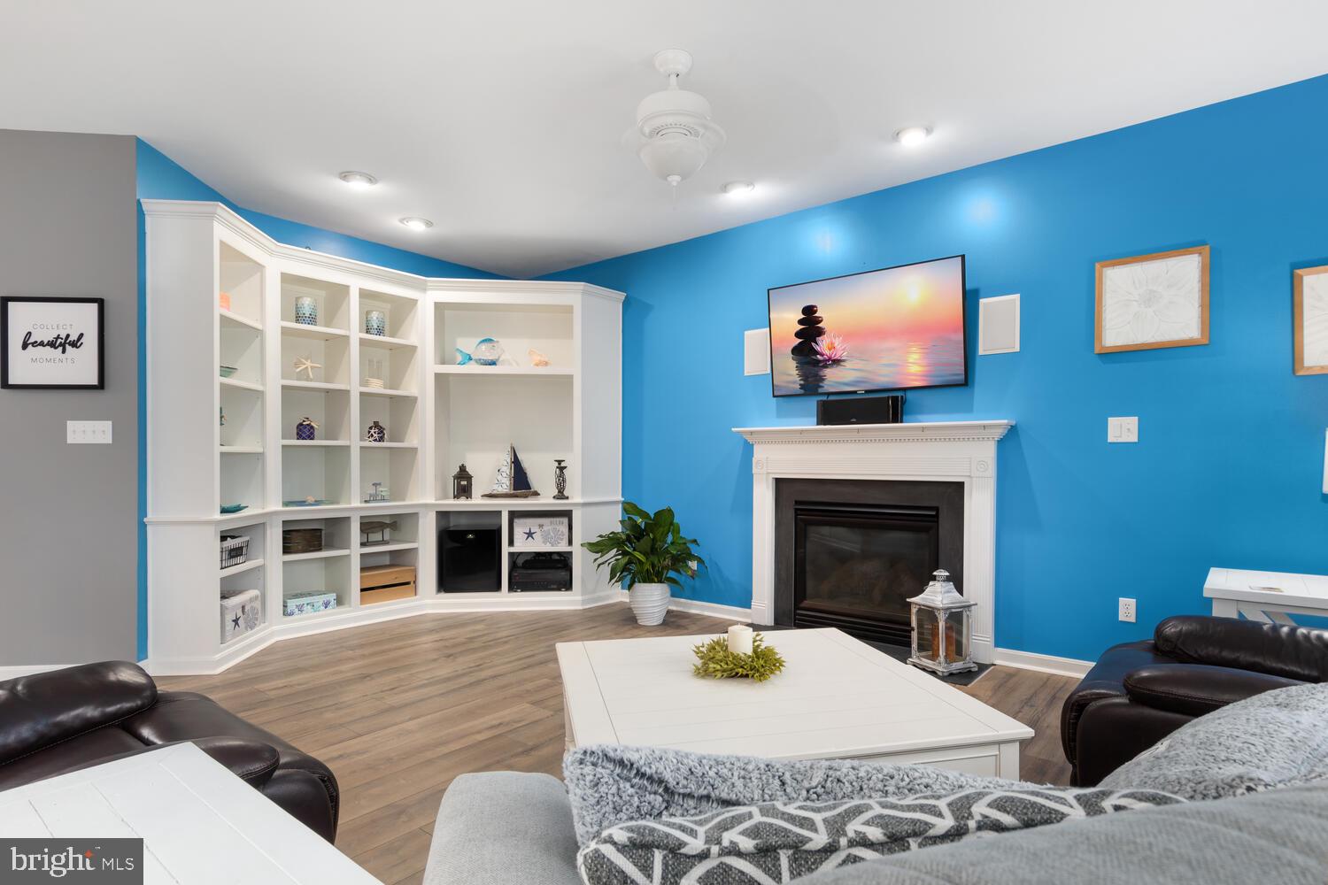 8847 Roundhouse Cir