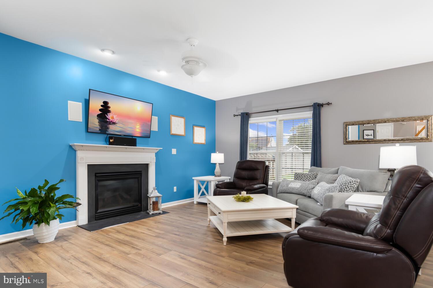 8847 Roundhouse Cir