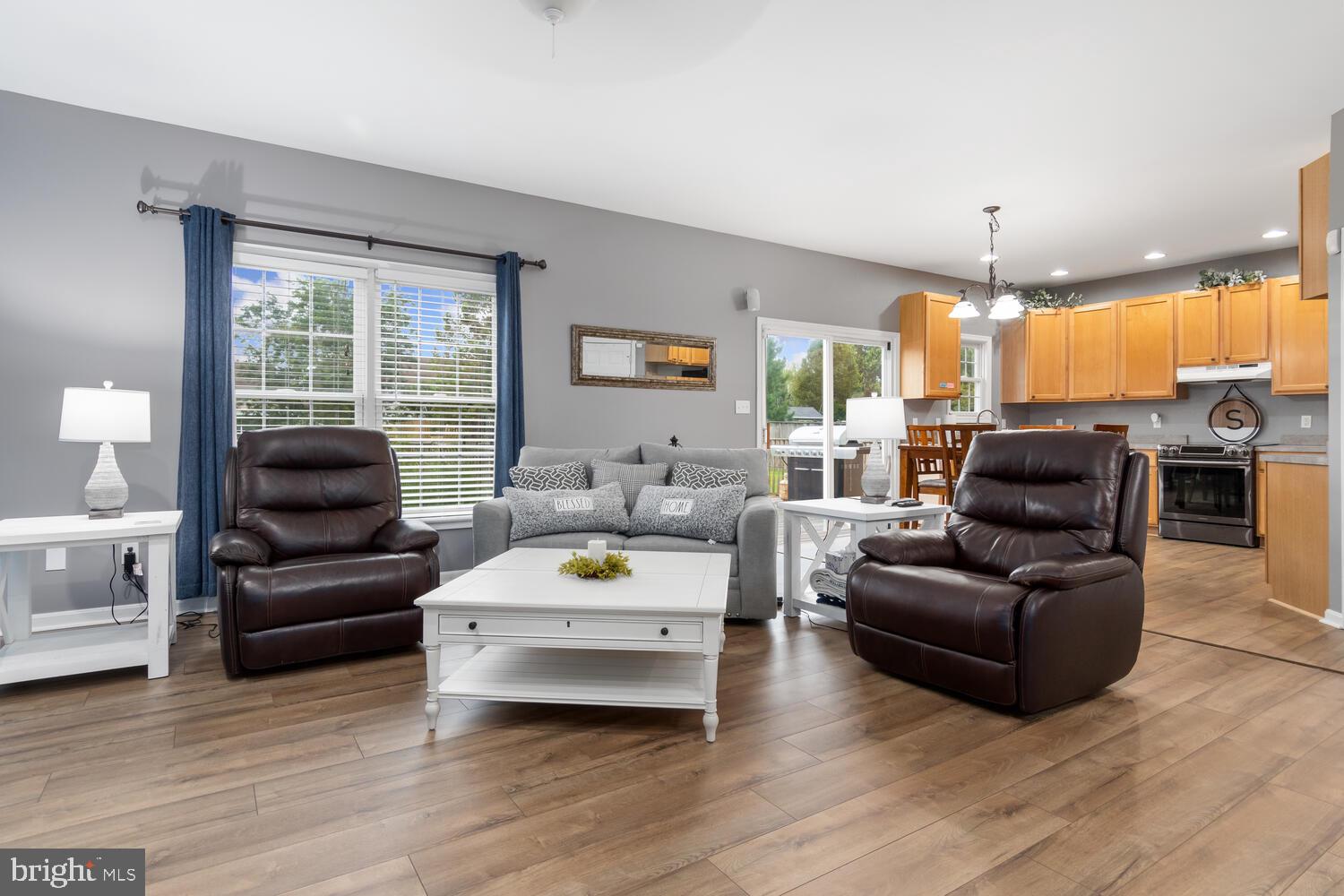 8847 Roundhouse Cir