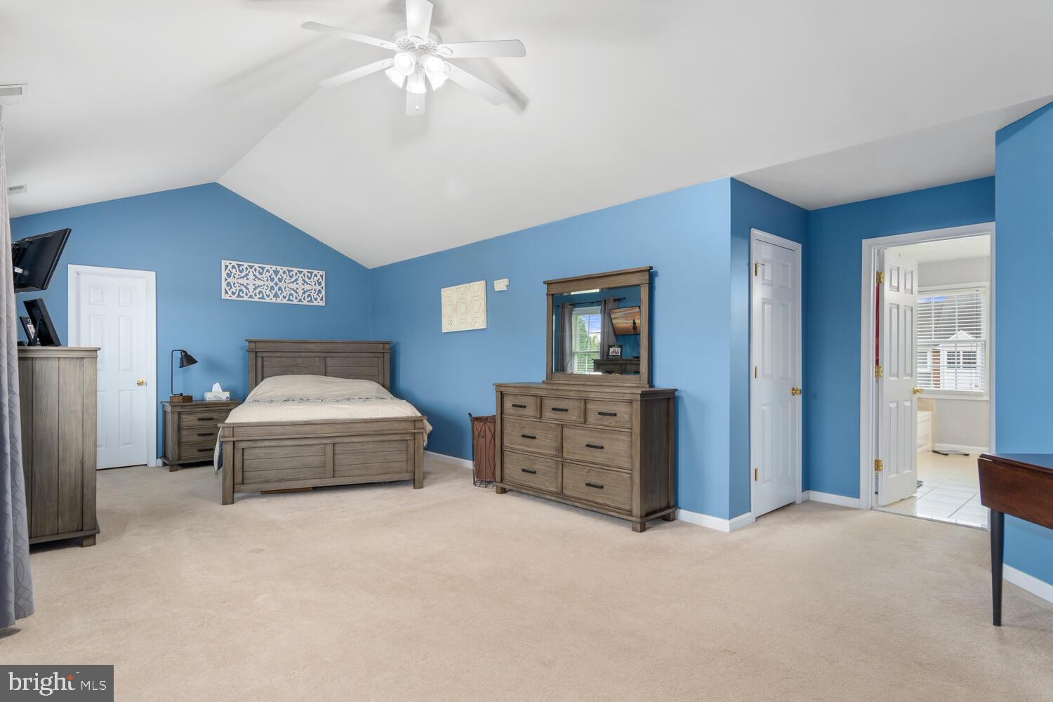 8847 Roundhouse Cir