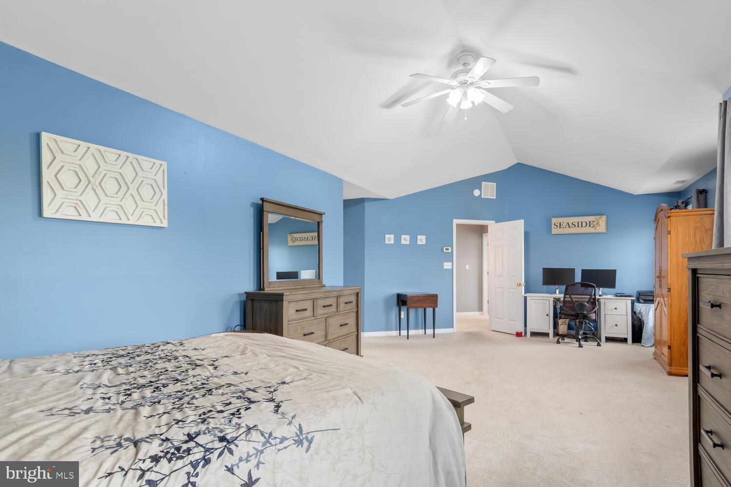 8847 Roundhouse Cir