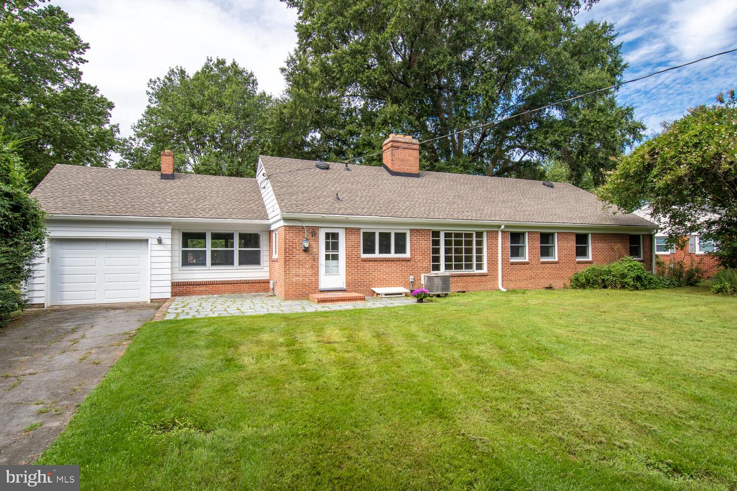 504 Trippe Ave
