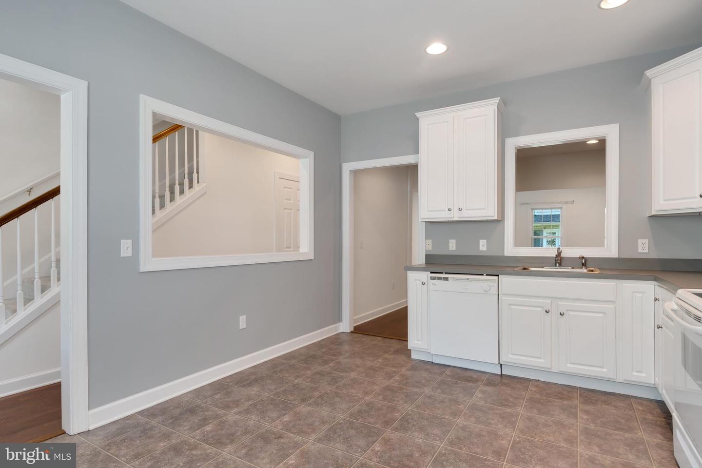 28484 Pinehurst Cir