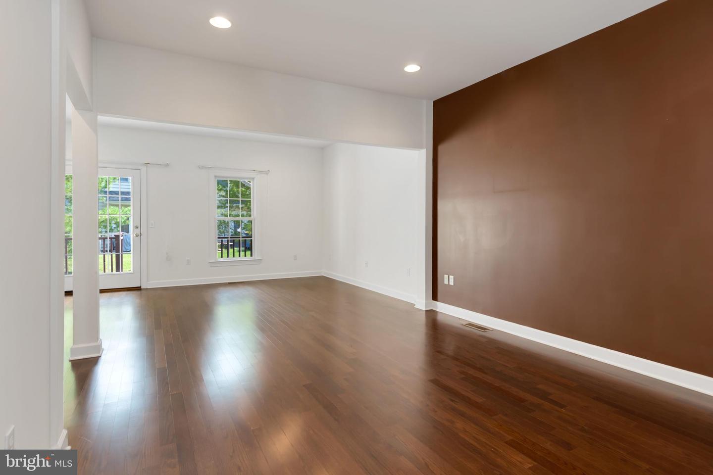 28484 Pinehurst Cir