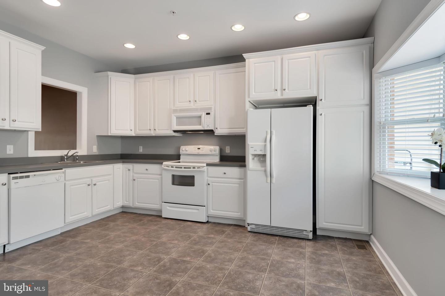 28484 Pinehurst Cir