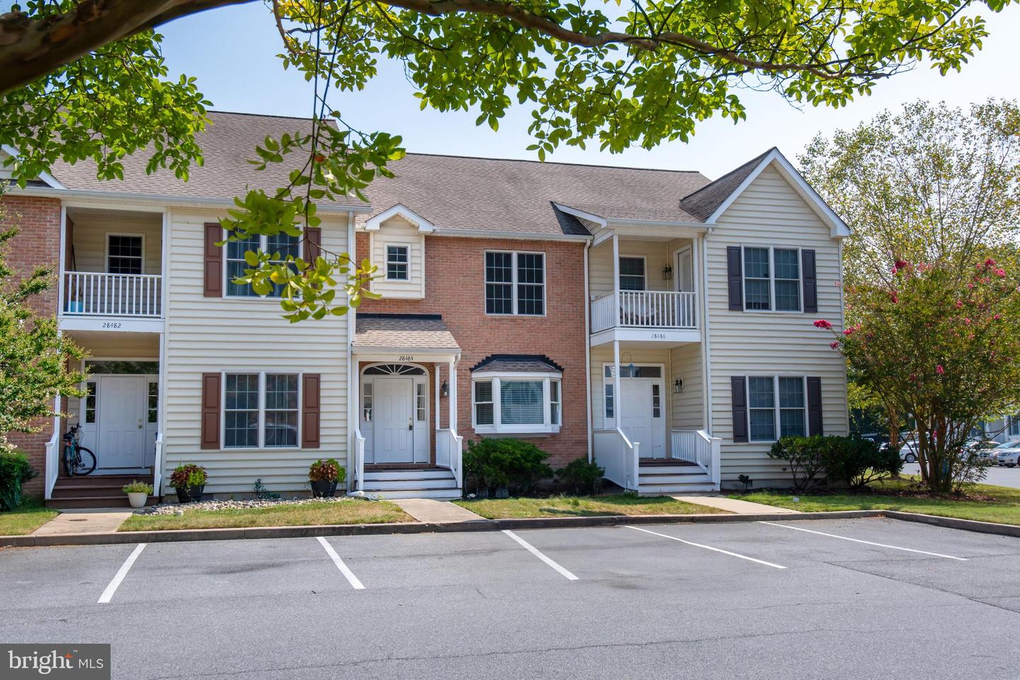 28484 Pinehurst Cir