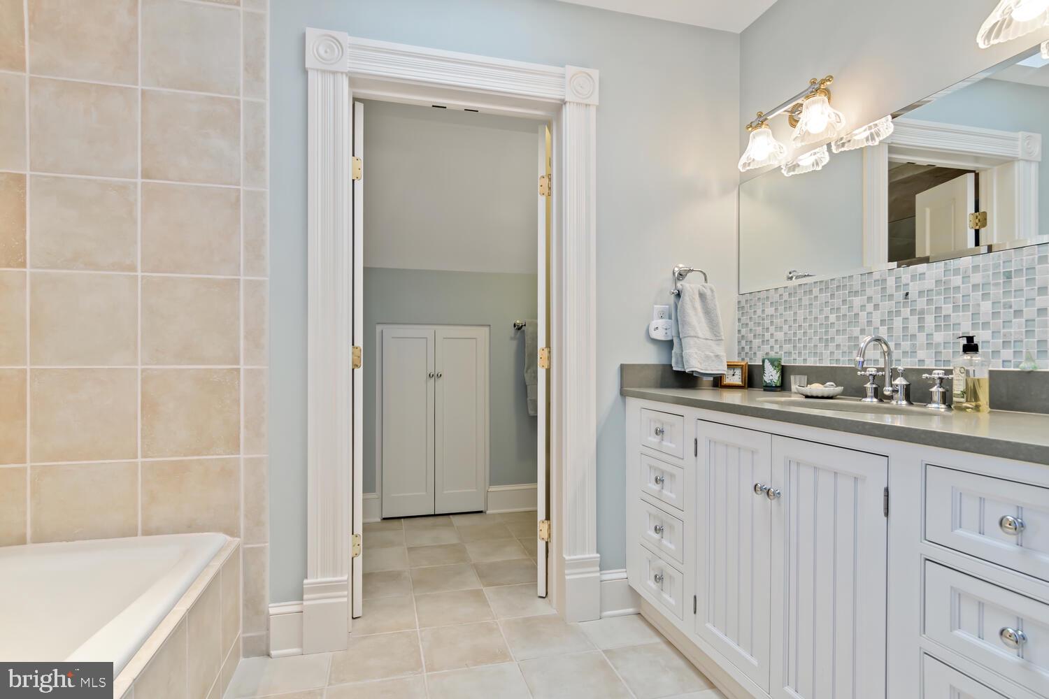 10536 Miracle House Cir