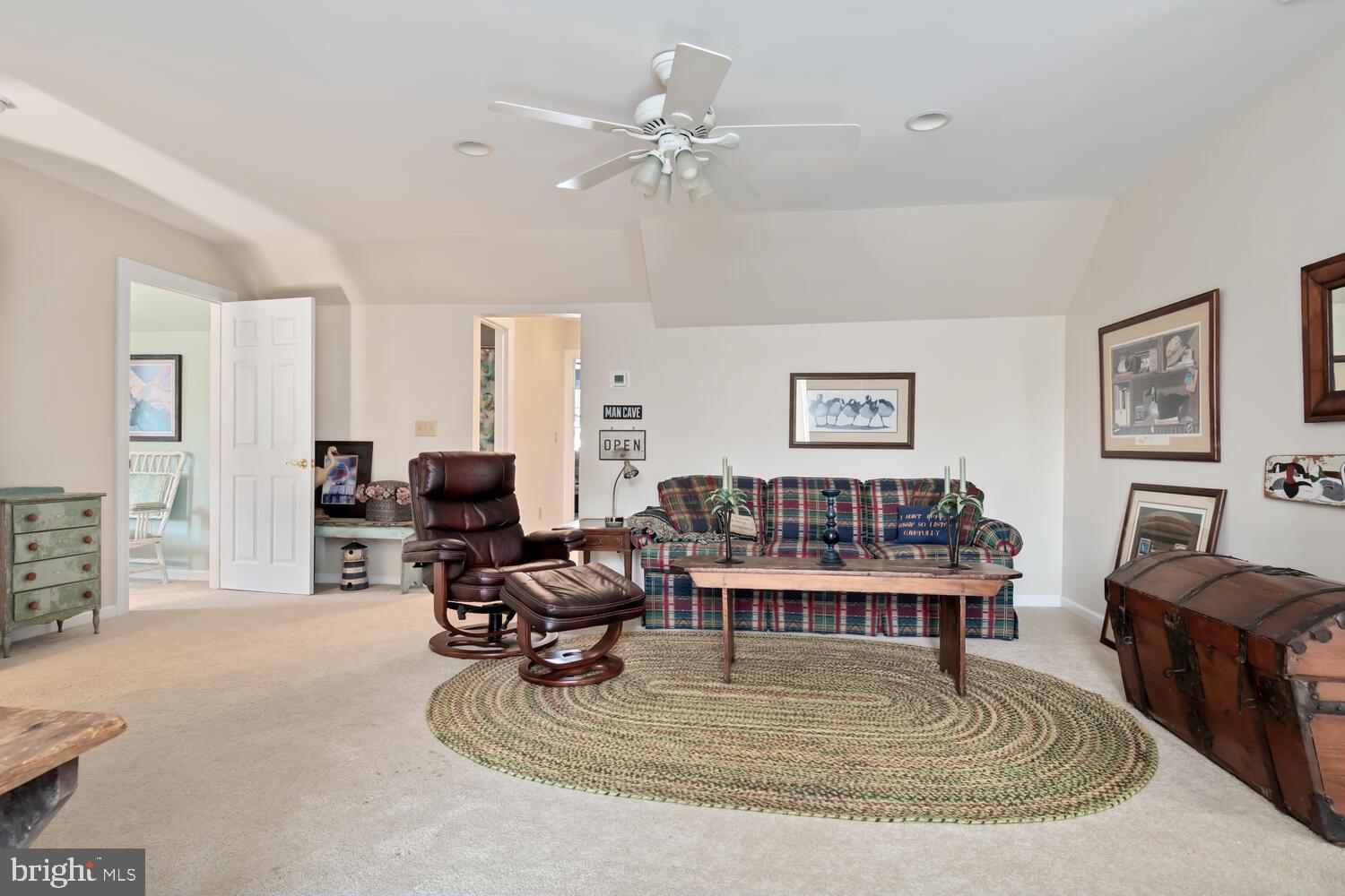 7589 Tour Dr