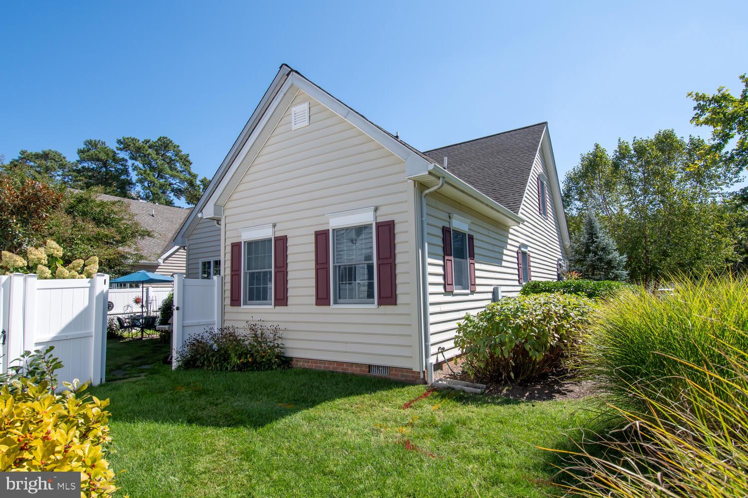 7589 Tour Dr