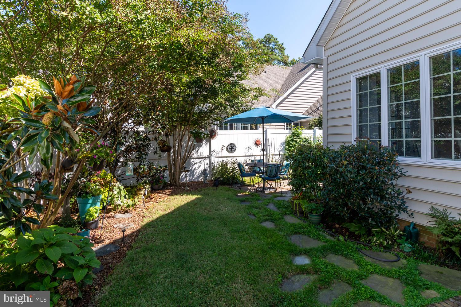 7589 Tour Dr