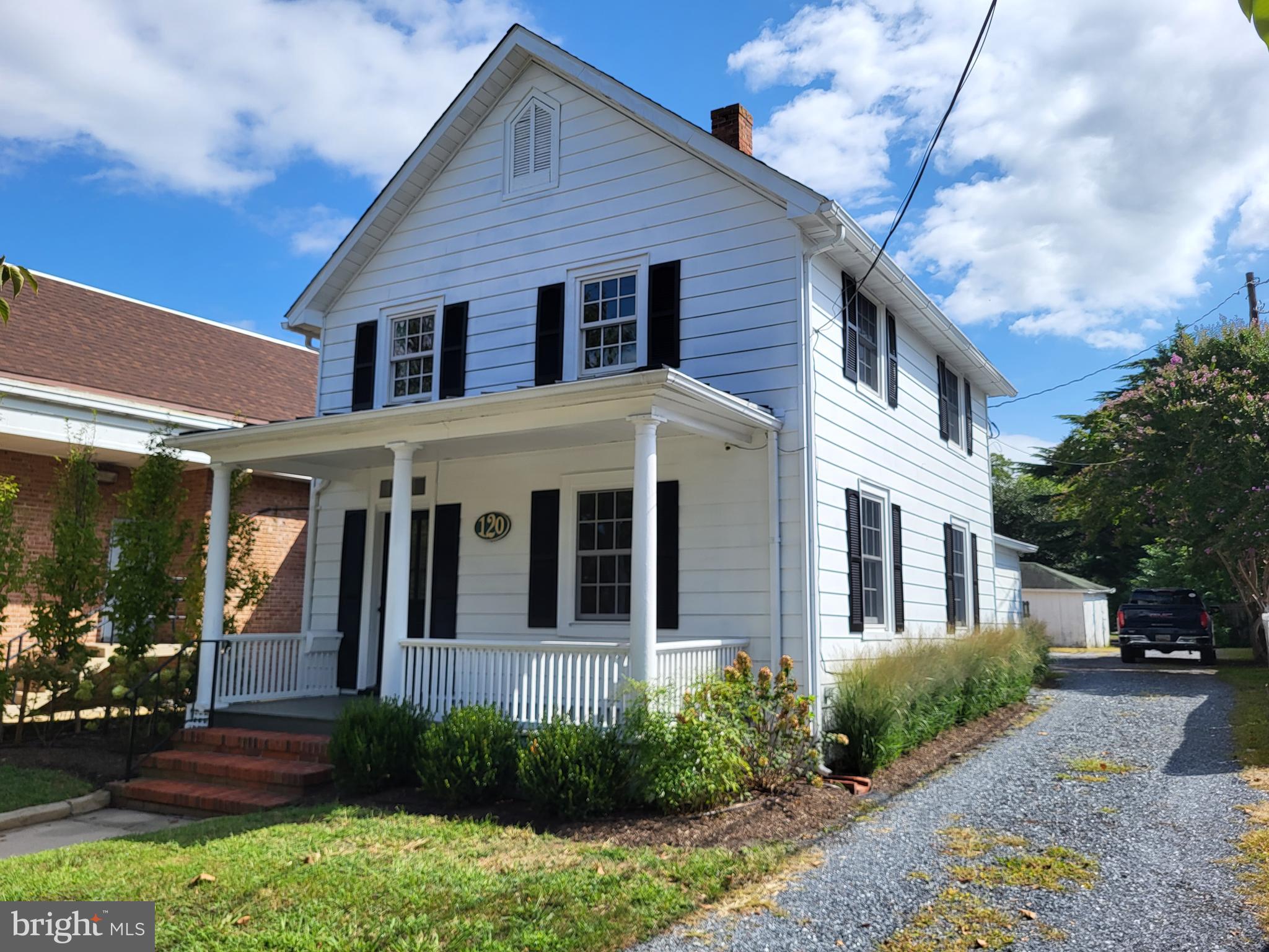 120 N West St