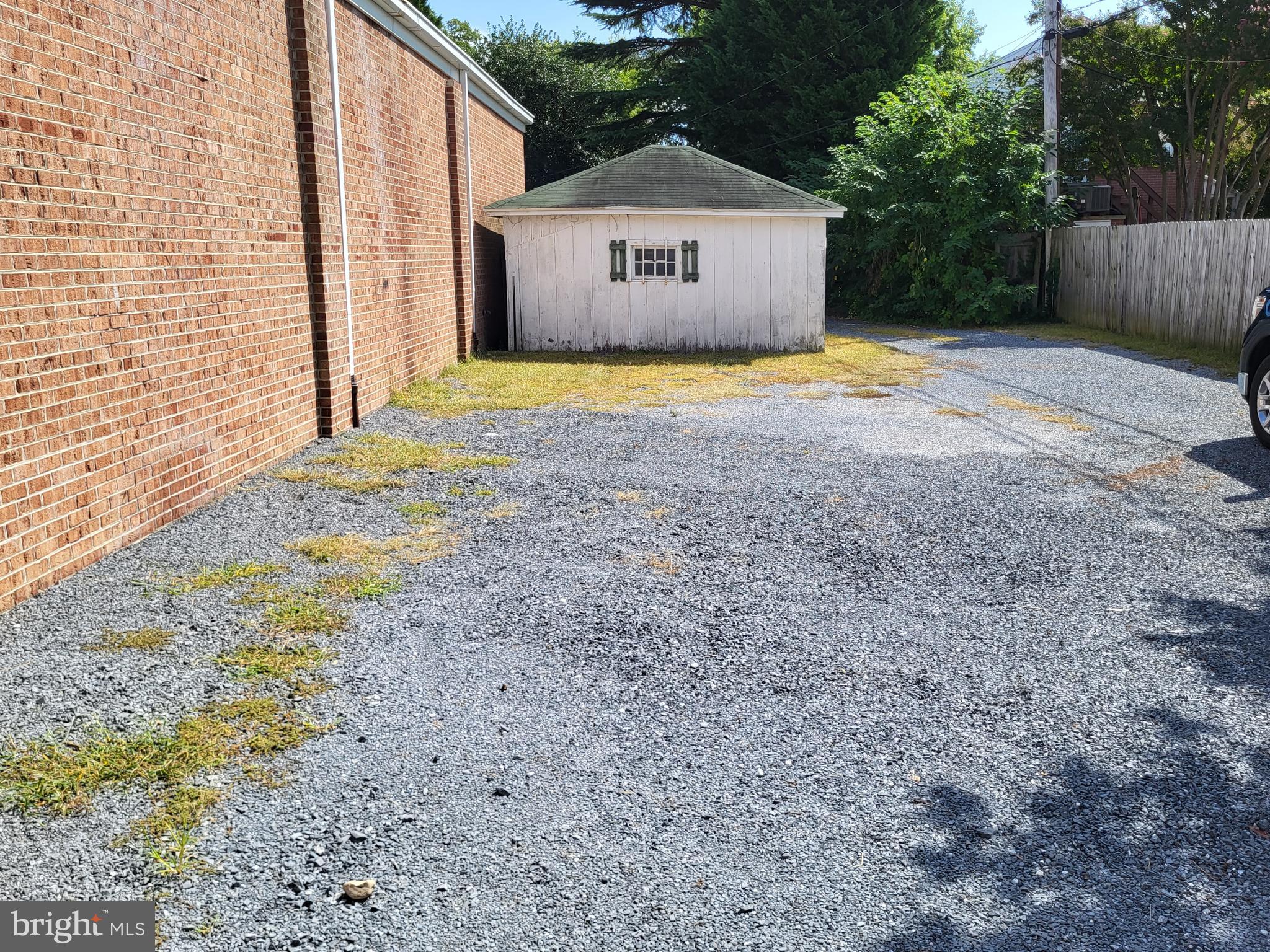 120 N West St