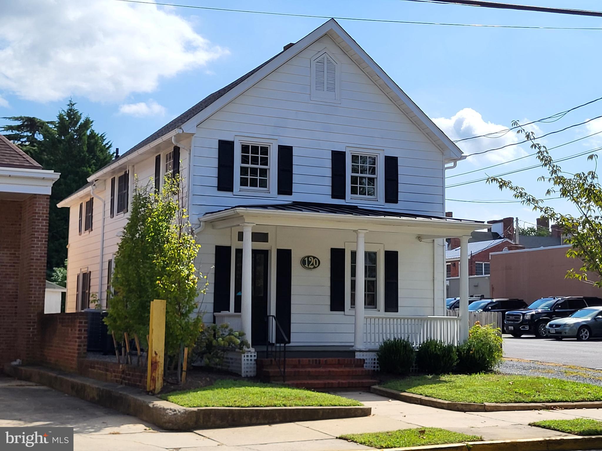 120 N West St