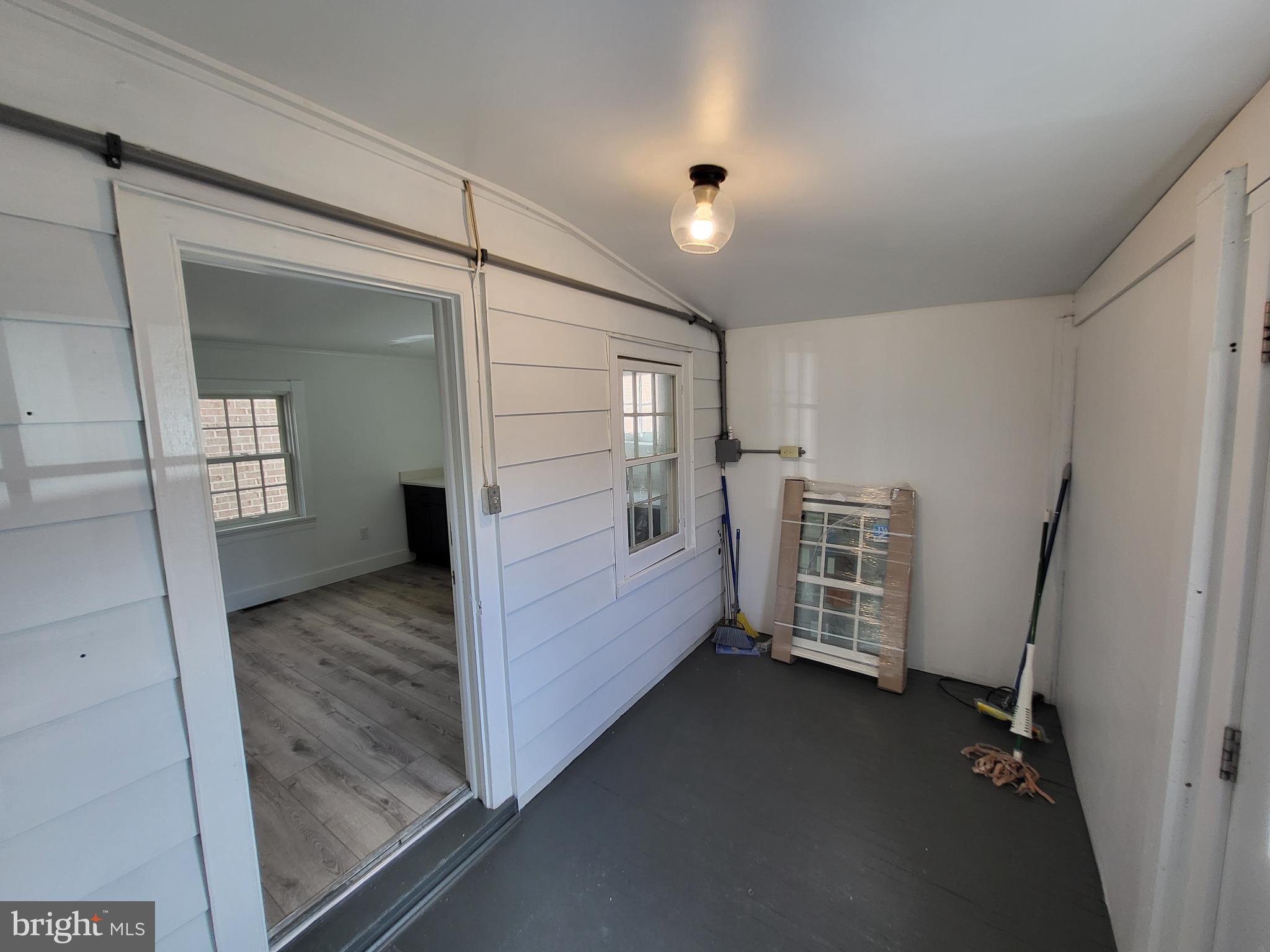 120 N West St