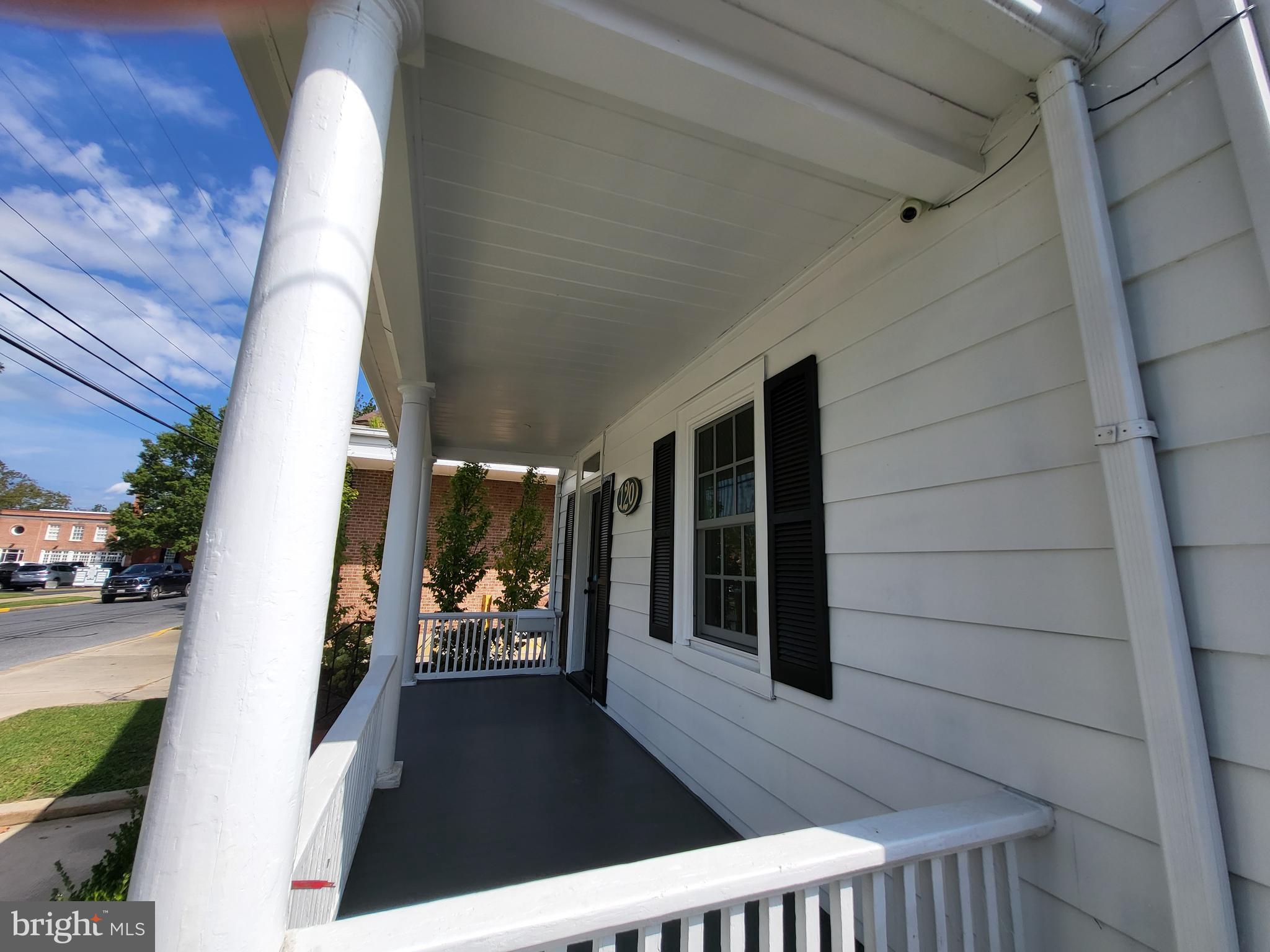 120 N West St