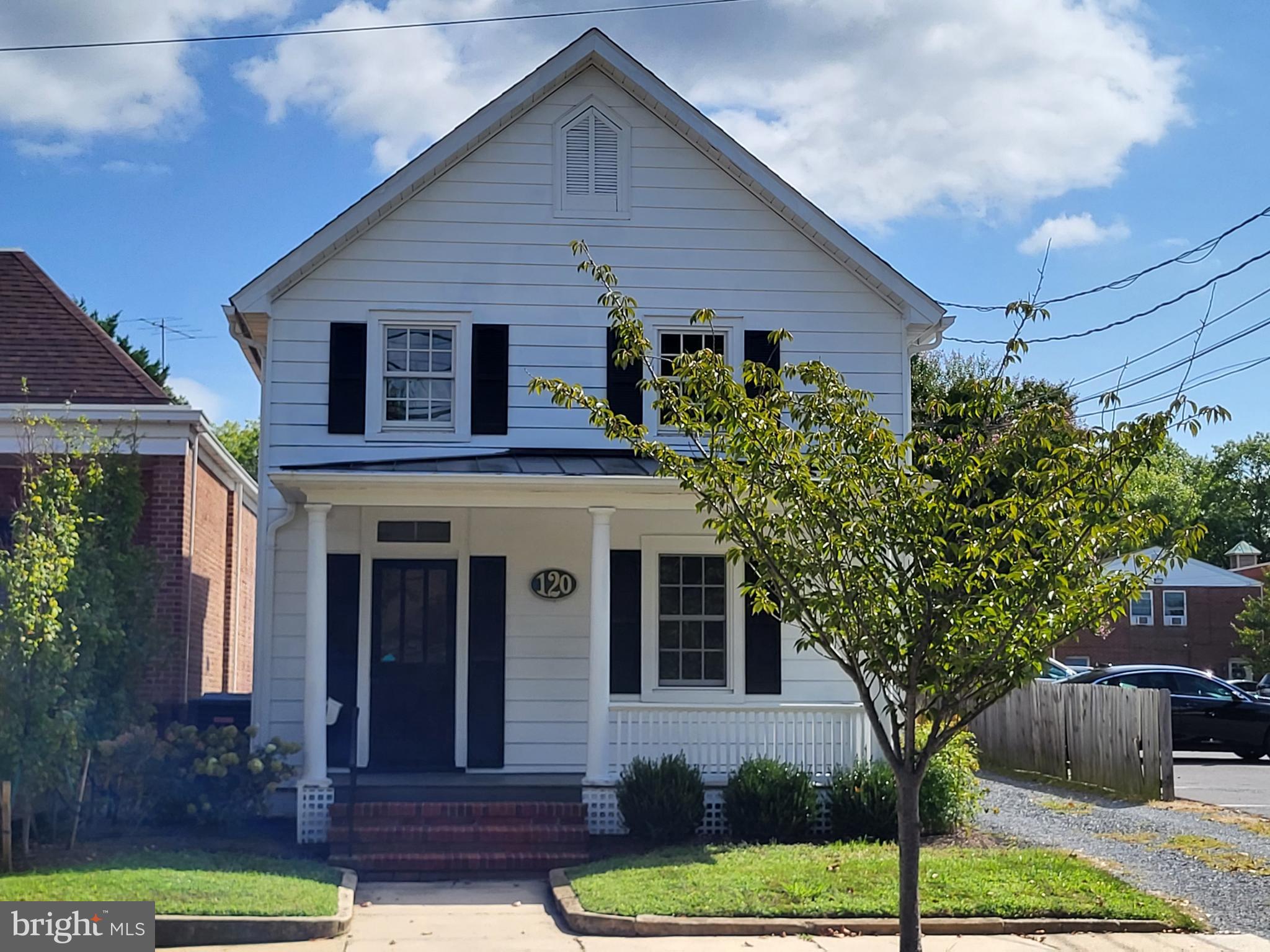 120 N West St