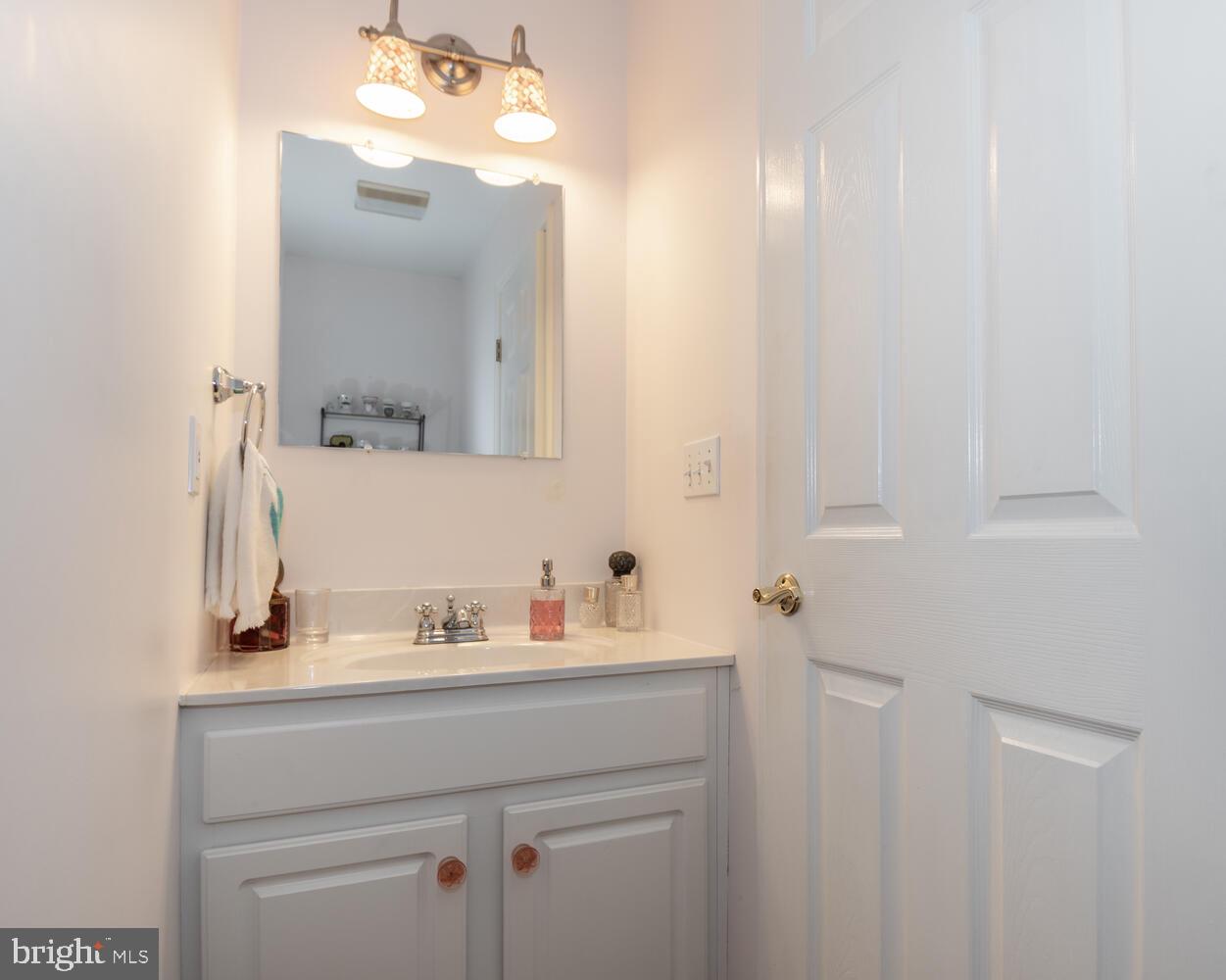 406 Goldsborough St #406