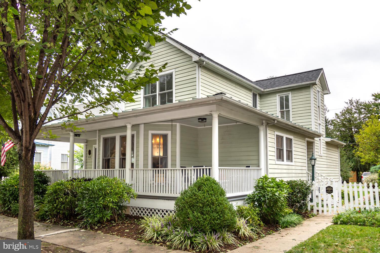 406 Goldsborough St #406