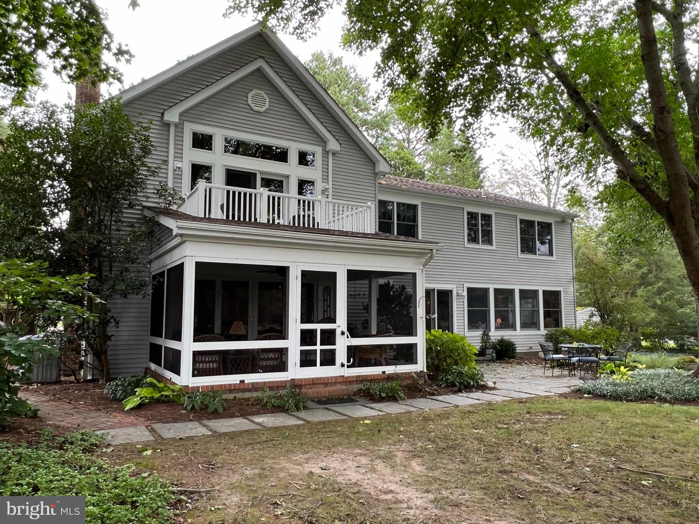 6786 Edge Rd