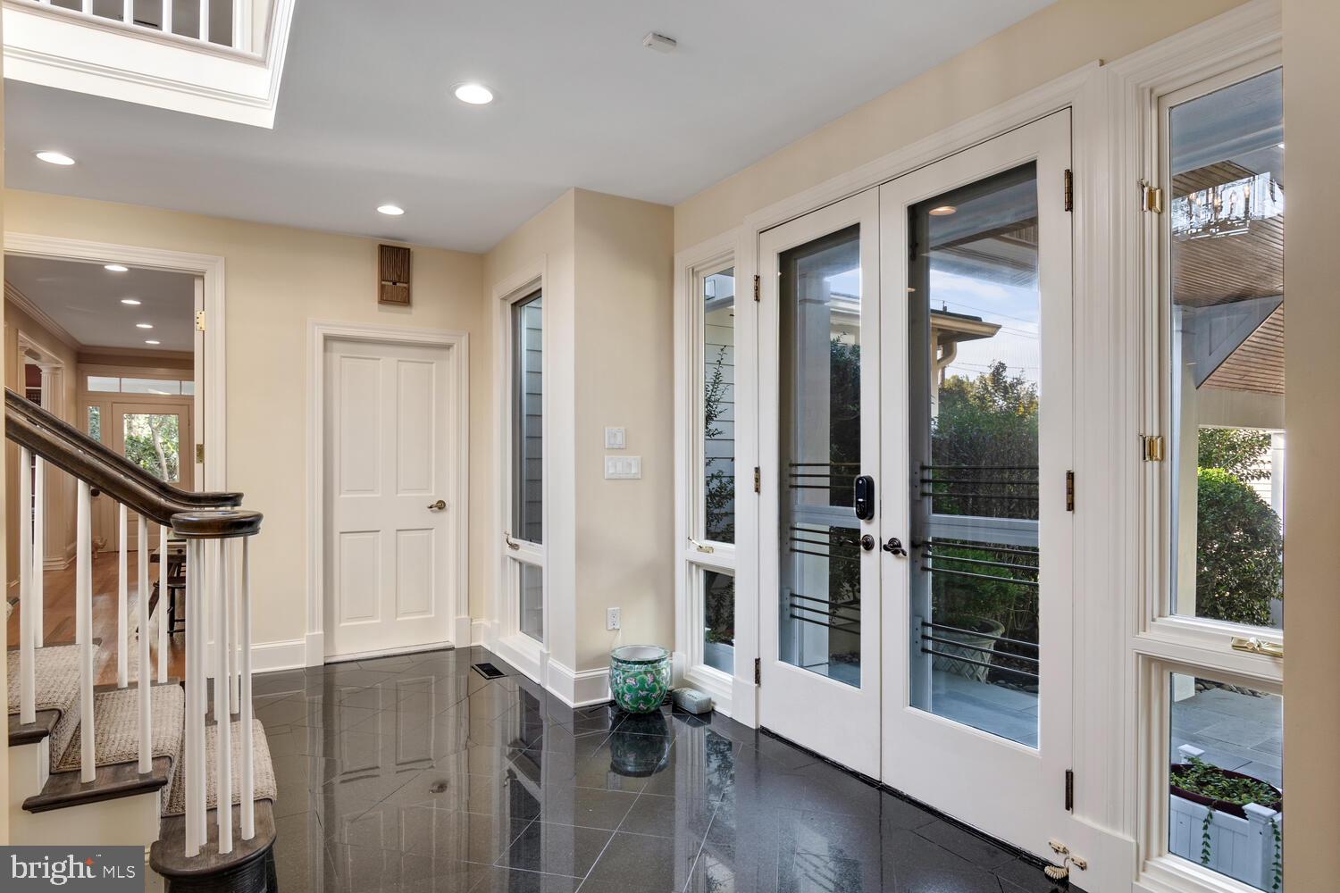 307 Market St