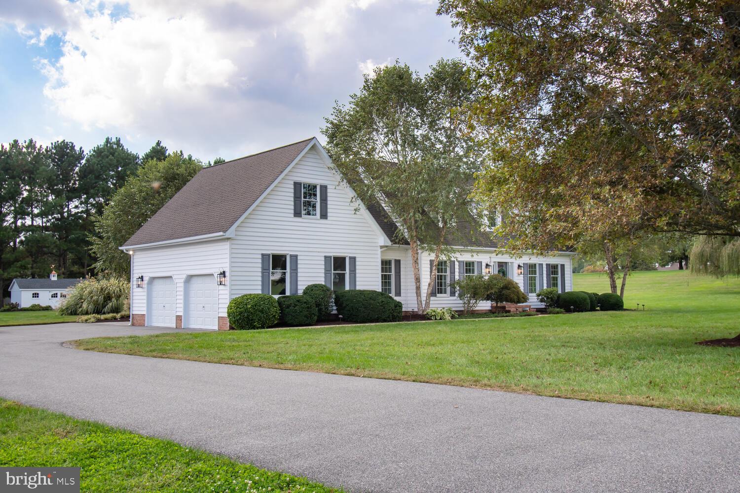 5468 Wellington Dr
