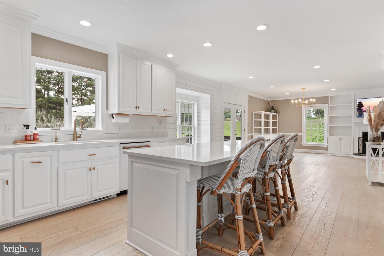 5468 Wellington Dr