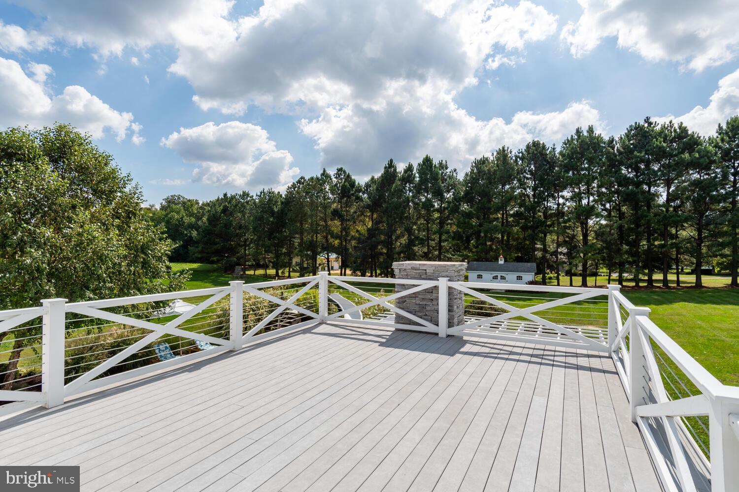 5468 Wellington Dr